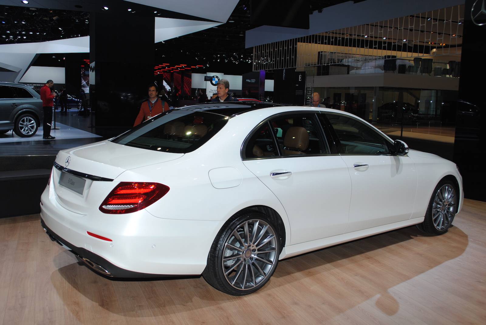 Mercedes-Benz-E-Class-002